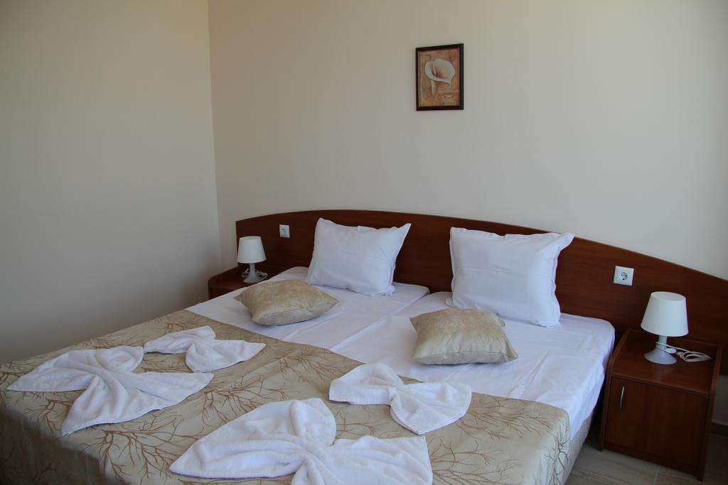 Capuccino Guest Apartments - Free Parking And Wi-Fi Sunny Beach Exterior photo